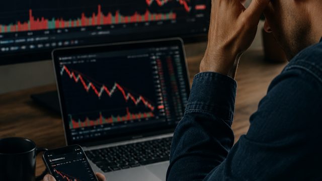 Tech Stock Decline: Impacts on the Market and Your Investments